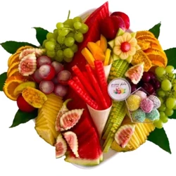 מגש פירות LIAM - יכול להתאים לעד 20 סועדים