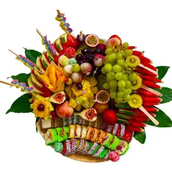 מגש פירות וסושי MIX (עד 25 סועדים)