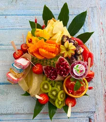 מגש פירות LONDON (עד 7 סועדים)